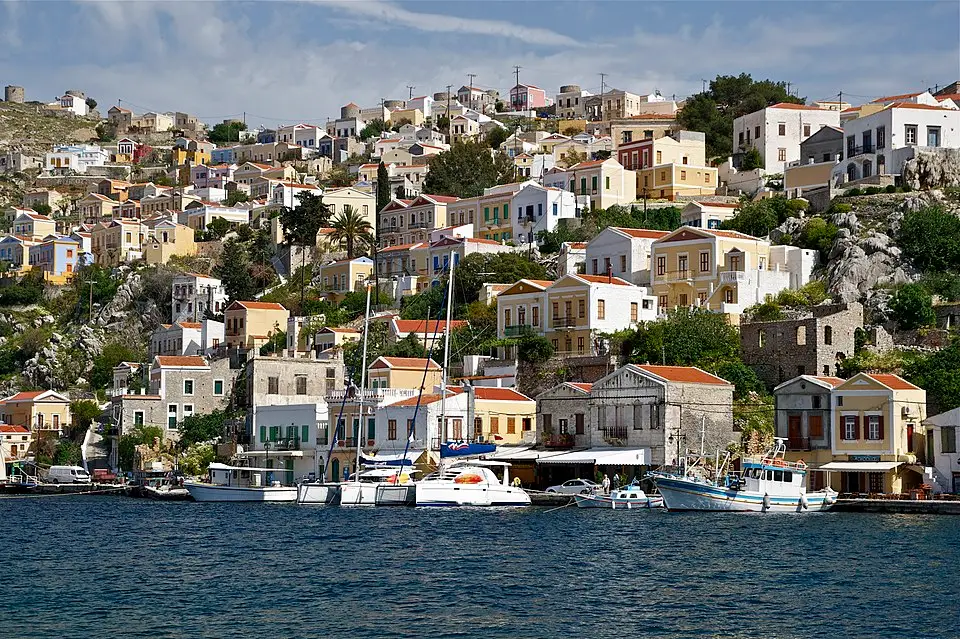 Griekenland kleurrijke huisjes op het eiland Symi